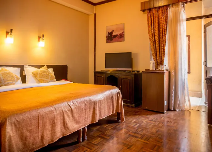 Excelsior Hotel 3*